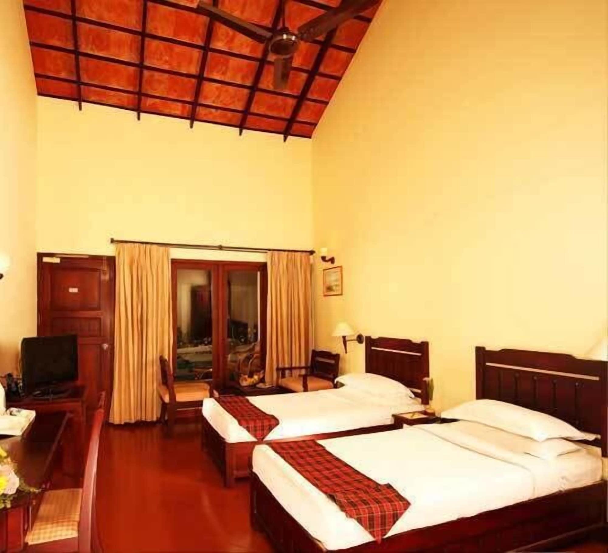 Abad Whispering Palms Hotel Kumarakom Kültér fotó
