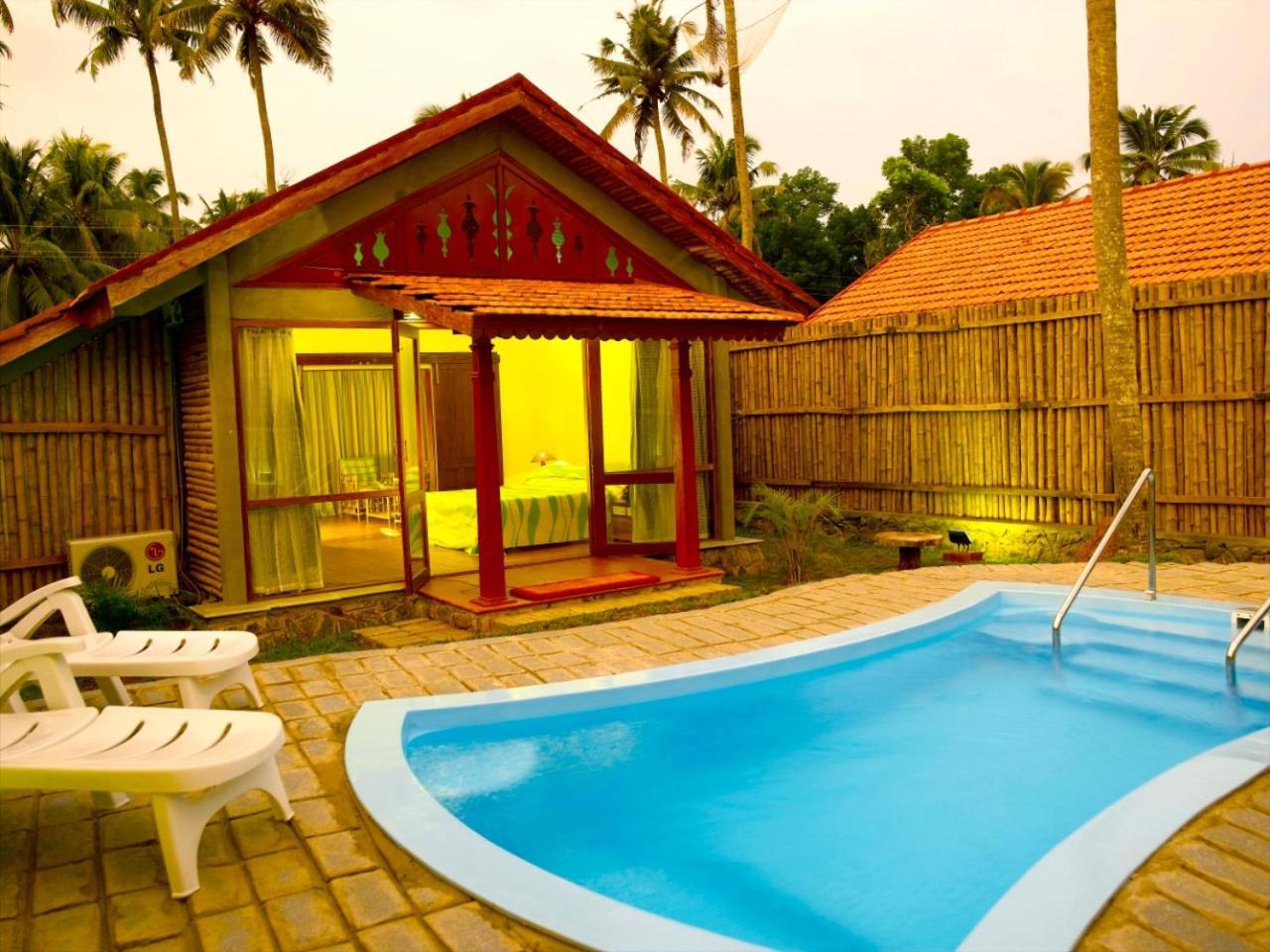 Abad Whispering Palms Hotel Kumarakom Kültér fotó