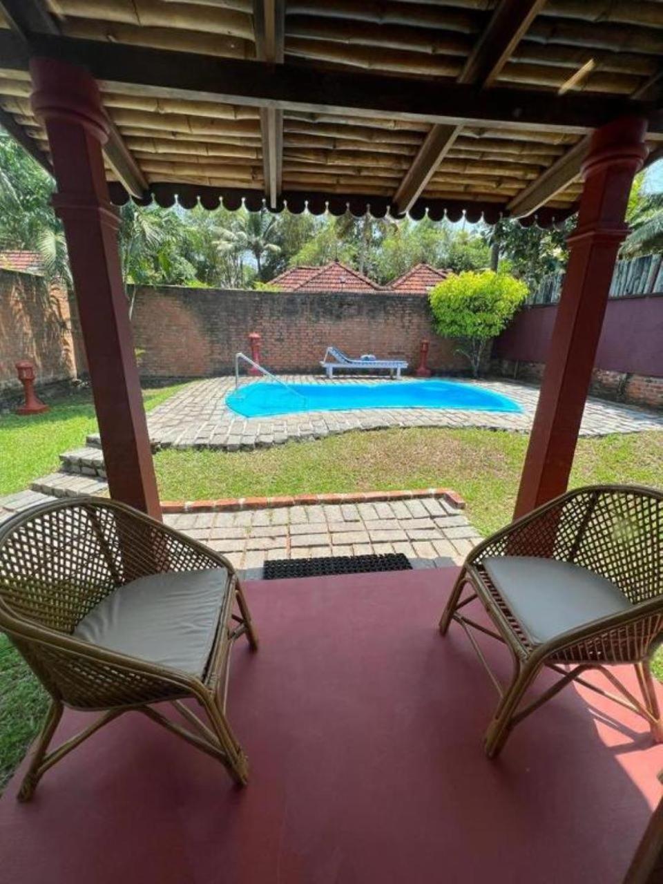 Abad Whispering Palms Hotel Kumarakom Kültér fotó
