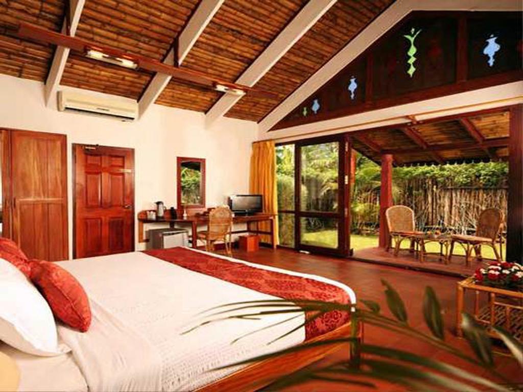 Abad Whispering Palms Hotel Kumarakom Kültér fotó