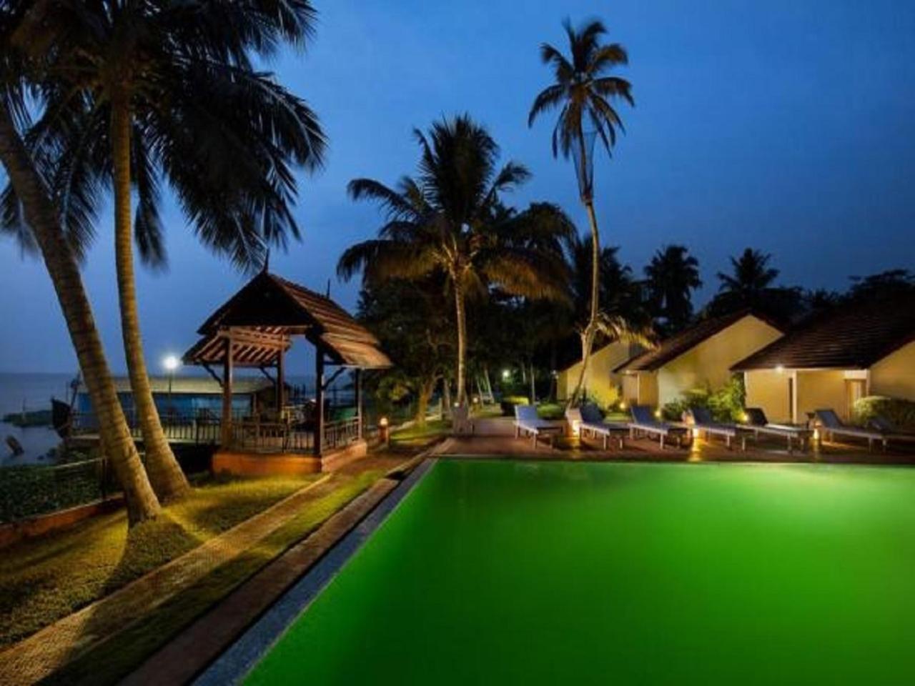 Abad Whispering Palms Hotel Kumarakom Kültér fotó